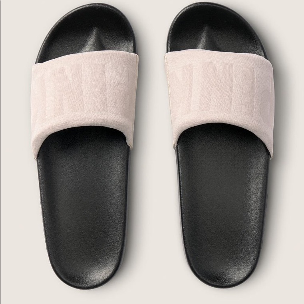 ⭐️VICTORIA’S SECRET PINK SLIDES⭐️